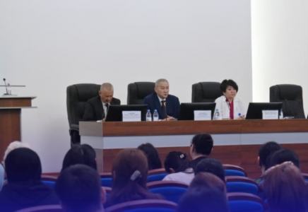 ​ШЫМКЕНТТЕ ДЕНСАУЛЫҚ САҚТАУ САЛАСЫНЫҢ ӨКІЛДЕРІМЕН КЕЗДЕСУ ӨТТІ