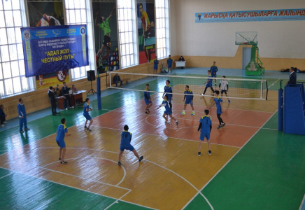 Түркістанда Октябрь Жарылқаповты еске алуға арналған турнир басталды