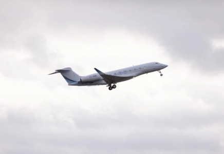 Астана-Новосибирск ұшағында бортсеріктерге шабуыл жасаған әйел 4 жылға сотталды