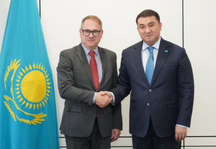 Түркістан облысының әкімі Франция компанияларын өңірге инвестиция салуға шақырды