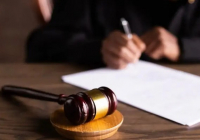 ​Қызы әкесінің немересіне мұраға қалдырған үйін сот арқылы тартып алмақ болды