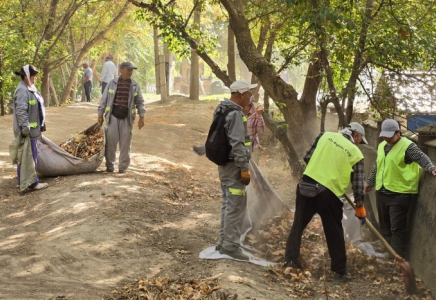 ШЫМКЕНТ: Дүниежүзілік Тазалық күнінде Қошқар Ата өзенінің бойы тазаланды 