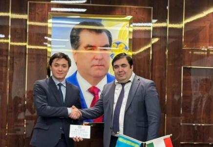 Қазақстан электронды үкіметті дамыту саласындағы IT-шешімдерін Тәжікстанға берді