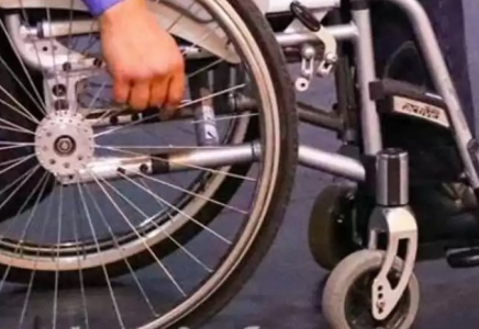 Мүгедектігі бар адамға күтім көрсететін жеке көмекшінің қызметіне төленетін ақы мөлшері өседі