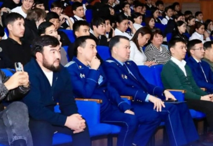 ​ШЫМКЕНТТЕ ЖАСТАР АРАСЫНДА НАШАҚОРЛЫҚ ПЕН ЛУДОМАНИЯҒА ҚАРСЫ «КҮЙЕ» ФИЛЬМІНІҢ КӨРСЕТІЛІМІ ӨТТІ