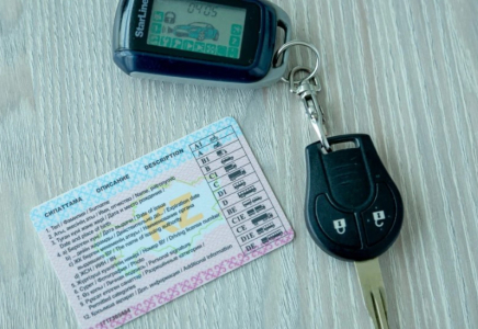 Енді жүргізушілер барлық құжатты алып жүруге міндетті ме? – ІІМ жауап берді