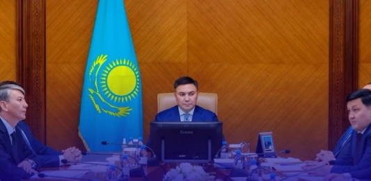 Шымкентте қала әкімі Ғабит Сыздықбековтің төрағалығымен аппараттық кеңес өтті