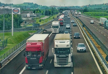 Алматыға ескі көліктер ақша төлеп кіреді: Мәслихат ережелерді бекітті