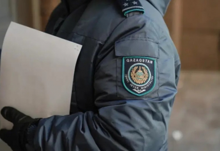 Өскеменде полицейге шабуыл жасады деген күдікке ілінгендер ұсталды