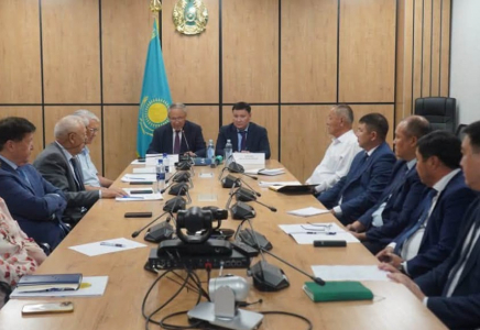 Түркістанда облыстық ардагерлер кеңесінің төралқа мәжілісі өтті