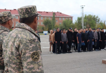 ​Шымкент: әскери бөлім  жас сарбаздармен толықты