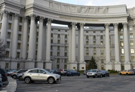 Украина СІМ басшысы Зеленскийдің Путинмен кездесуге дайын екенін мәлімдеді