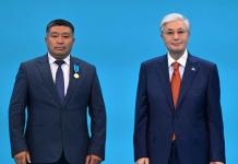 Түркістандық ұстаз «Ерен еңбегі үшін» медалімен марапатталды
