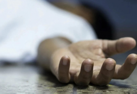 Талғарда ер адам азаматтық некедегі әйелін қызының көзінше пышақтап өлтірді деген күдікке ілінді