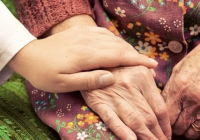 "Енемнің енесі ұзақ жасаса екен": жас келін әжесінің ғибратты әңгімелерін жақсы көретінін айтты