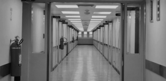 Қарағанды ауруханасында бір жасар бала көз жұмды: министрлік түсініктеме берді