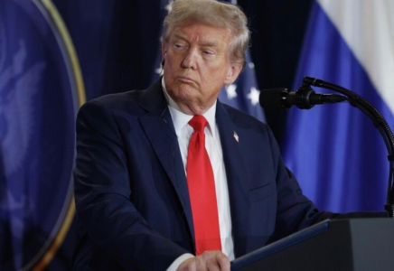 Трамп ресейлік тауарларға баж салығын енгізуден бас тартты