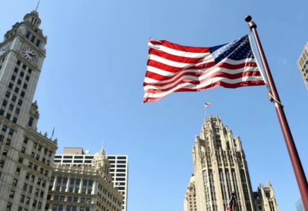 Трамп жұмыс визасының төлемін 100 мың долларға дейін көтерді