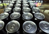 Қазақстанда 21 жасқа толмағандарға энергетикалық сусын сатқандар жауапқа тартылады