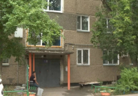 Екі баласын терезеден лақтырған павлодарлық әйел былтыр жалғыз өзі терезеден секірген