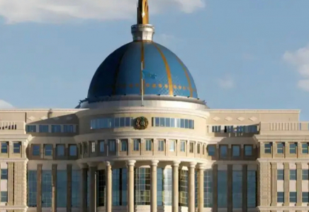 Президент мемлекет және қоғам қайраткері Мұрат Әуезовтің отбасы мен жақындарына көңіл айтты