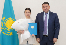 Нұралхан Көшеров шахматтан әлемнің үш дүркін чемпионын қабылдады