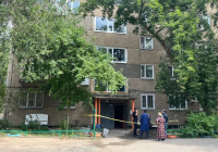 ​Павлодарда әйел екі баласын терезеден лақтырып, өзі де секіріп кеткен