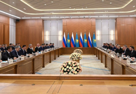 Қазақстан мен Ресей президенттері кеңейтілген құрамда келіссөз жүргізді