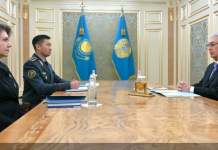 Президент Қорғаныс министрінің орынбасарларын қабылдады