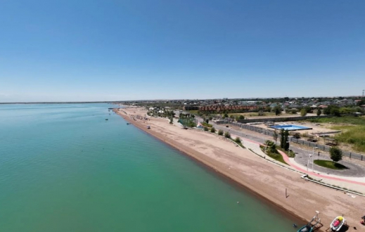 ​Қапшағайда Медеуден екі есе үлкен мұз айдыны салынды