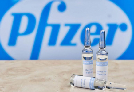 Pfizer вакцинасы баланың ата-анасының келісімімен ғана салынады - ДСМ