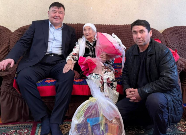 ТҮРКІСТАН: Шардарада ақ жаулықты аналарға құрмет көрсетілді