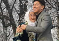 Әнші Сәкен Майғазиевтің анасы өмірден өтті