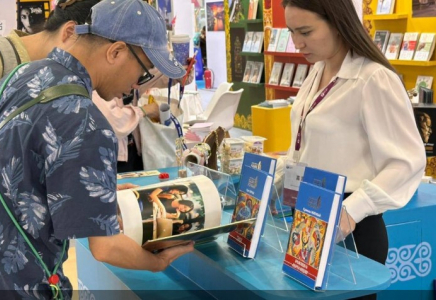 Гуанчжоудағы кітап көрмесінде Қазақстанның заманауи әдебиеті таныстырылды