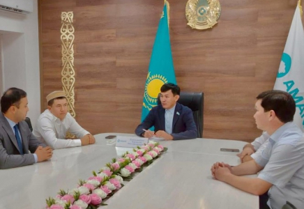 ТҮРКІСТАН: Облыстық мәслихат депутаты тұрғындардың талап-тілегін тыңдады