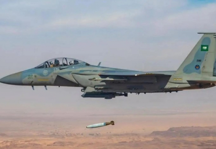 ​Сауд Арабиясы Йемен портына соққы жасады