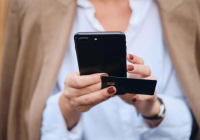 Сәуірден бастап қазақстандықтардың мобильді аударымдары тексеріліп, салық органдарынан хабарлама жіберіледі