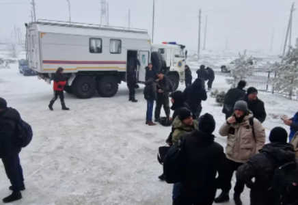 Қар құрсауынан 48 адам эвакуацияланды