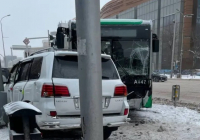 Астананың орталығында автобус жол апатына ұшырады