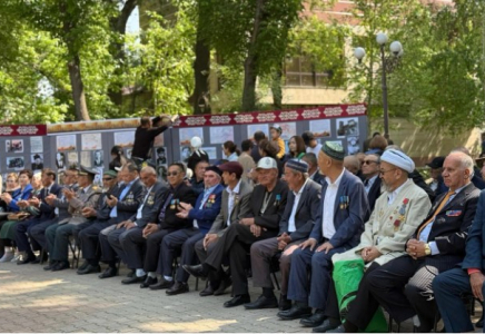 ​ҰЛЫ ЖЕҢІСКЕ 80 ЖЫЛ: ЖЕҢІС ҮШІН ЖАНЫН ҚИҒАНДАРДЫҢ ЕРЛІГІ ДӘРІПТЕЛДІ
