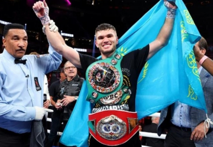 Қазақстандық боксшы Әли Ахмедов WBC және IBF титулдарының иегері атанды