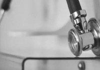 Таразда бесінші сәбиін босанған ана көз жұмды: туыстары істің тергелуін талап етеді
