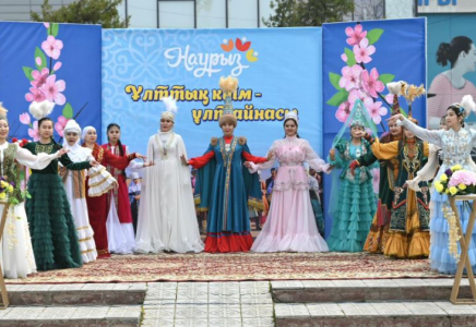 Түркістан өңірінде ұлттық киім күні аталып өтті