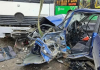 Алматыда жеңіл көлікті тізгіндеген бозбала жүк көлігімен соқтығысып қаза тапты