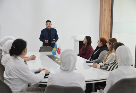 ШЫМКЕНТ: ​«Сайрам нан» ұжымында жаңа Конституция түсіндірілді