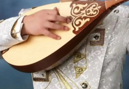 ​Айтыскерлер жаңа Конституцияны жыр арқылы қолдады