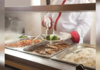 Қызмет ақысын тағам бағасына қосқан: заң бұзған мейрамханаға 41 мың доллар айыппұл салынды