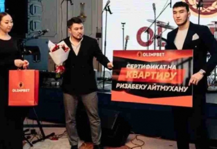 Депутат Дәулет Тұрлыханов өз командасының үздік жаттықтырушысы ретінде ұлын таңдады