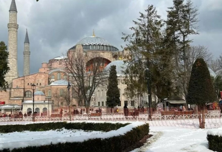 Ыстамбұлды қалың қар басты