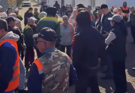 Таразда коммуналдық қызметкерлер ереуілге шықты